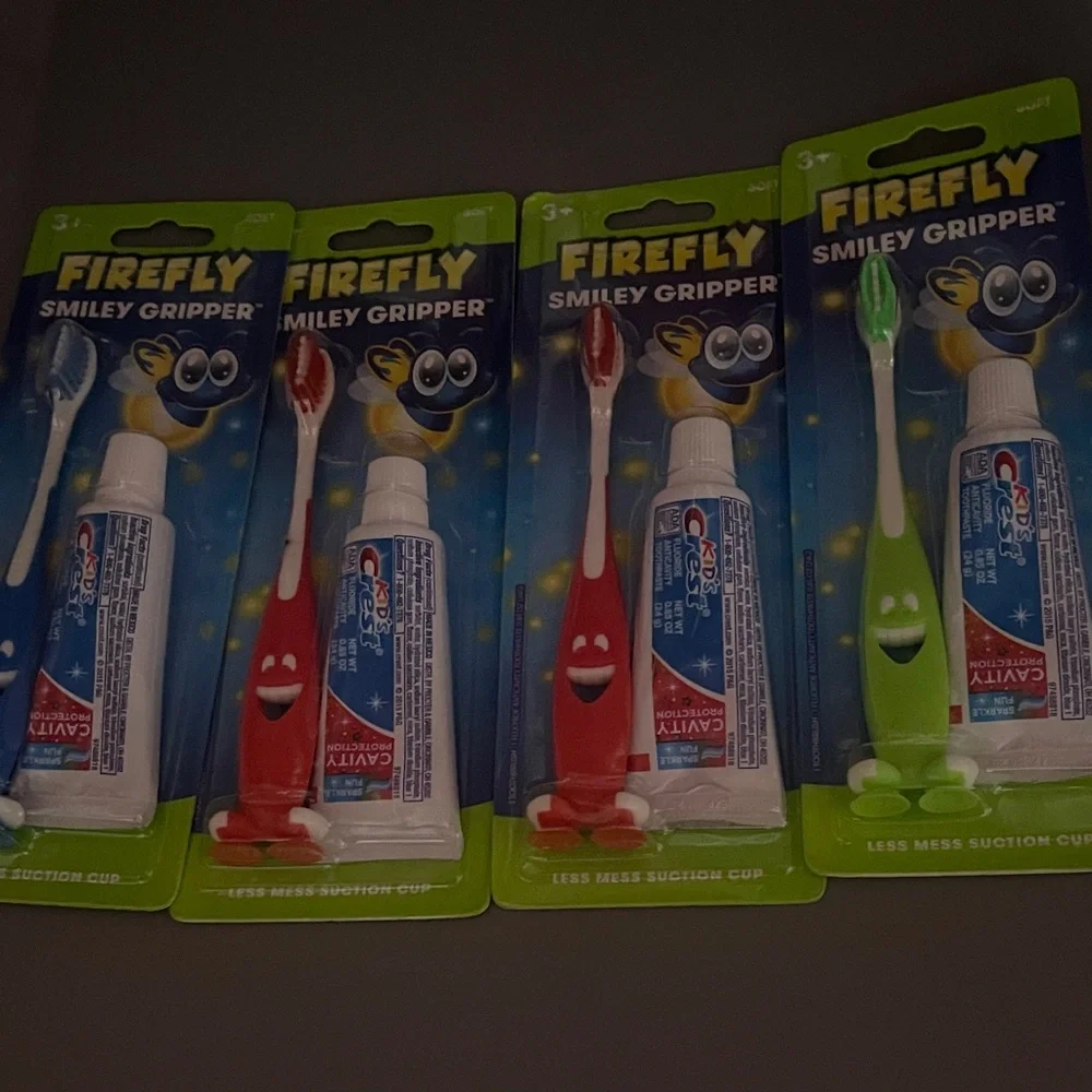 Smiley Gripper Toothbrush Set bundle